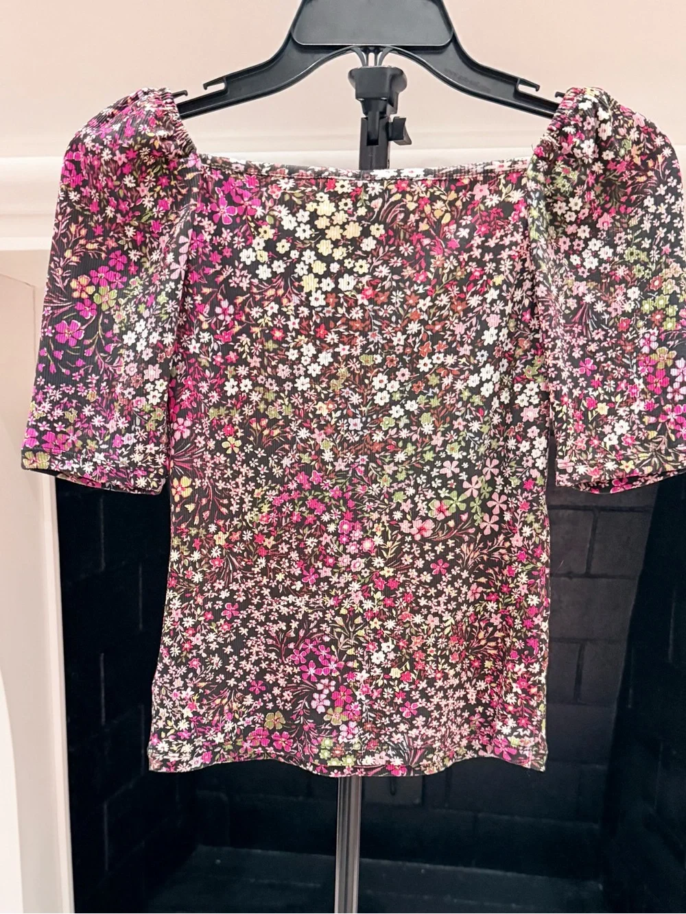 GAP Floral Square-Neck Top in Pink, Green and Black- Girls XL (12)